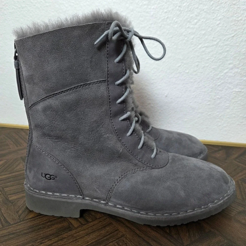 UGG Daney gray lace up‎ winter boot fur lined interior womens size 8